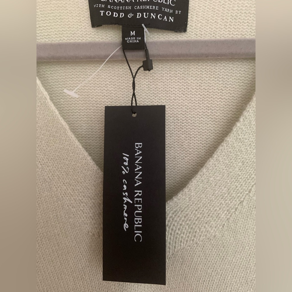 NWT Todd & Duncan Cashmere Sweater: Mint, V-Neck, Side Slits, M - Picture 7 of 16